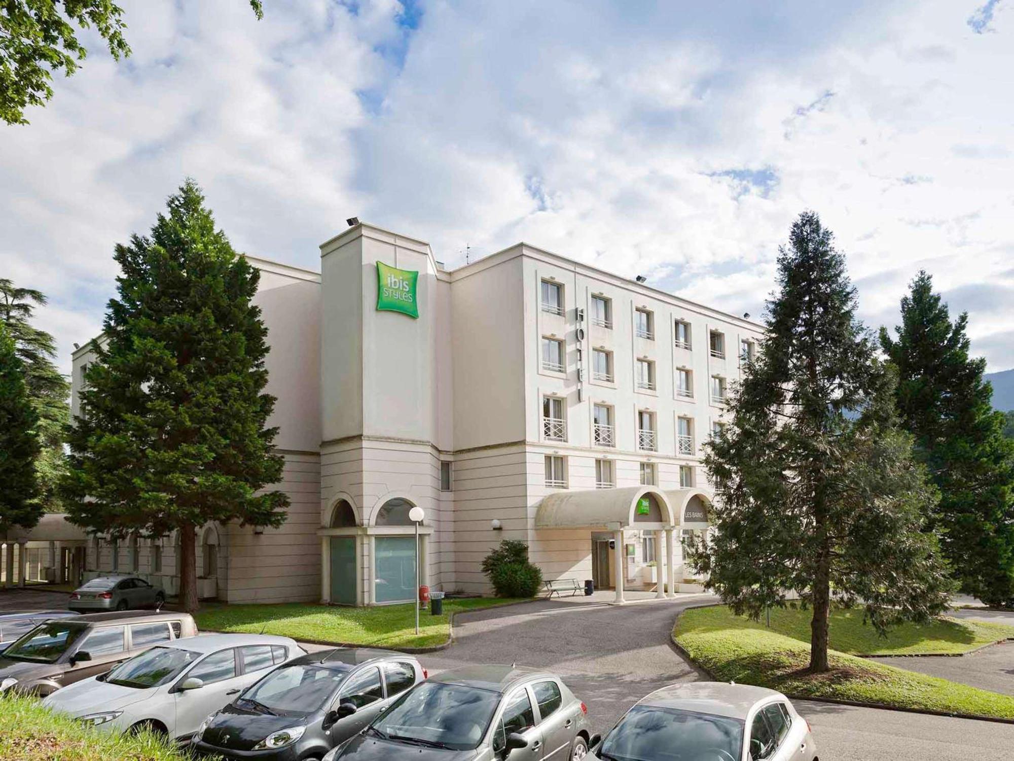 Отель Ibis Styles Aix Les Bains Domaine De Marlioz Экс-ле-Бен Экстерьер фото